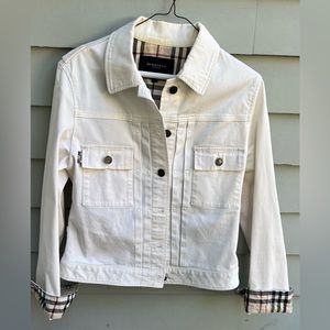 Vintage Burberry women’s white denim jacket size 8, made in Italy, firm price